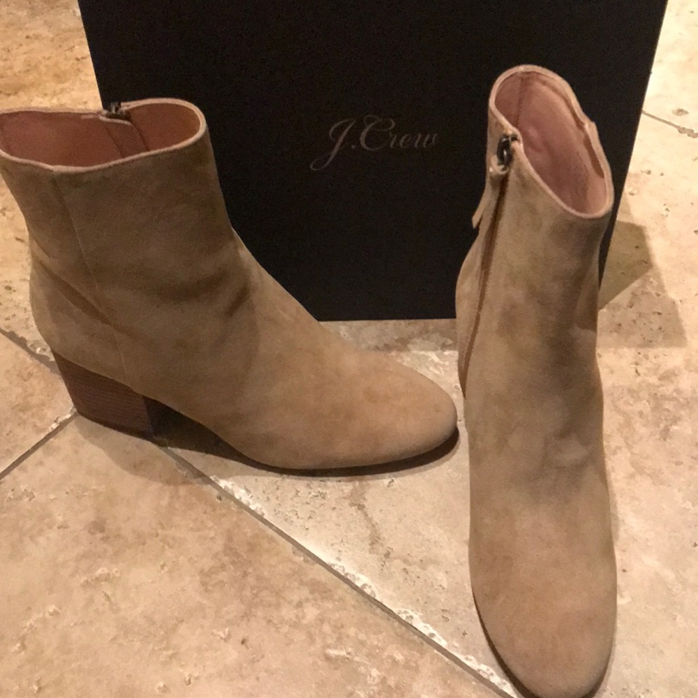Suede bootie